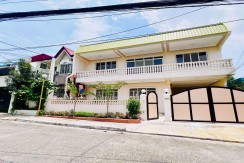 7-Bedroom House For Sale - located in Parañaque